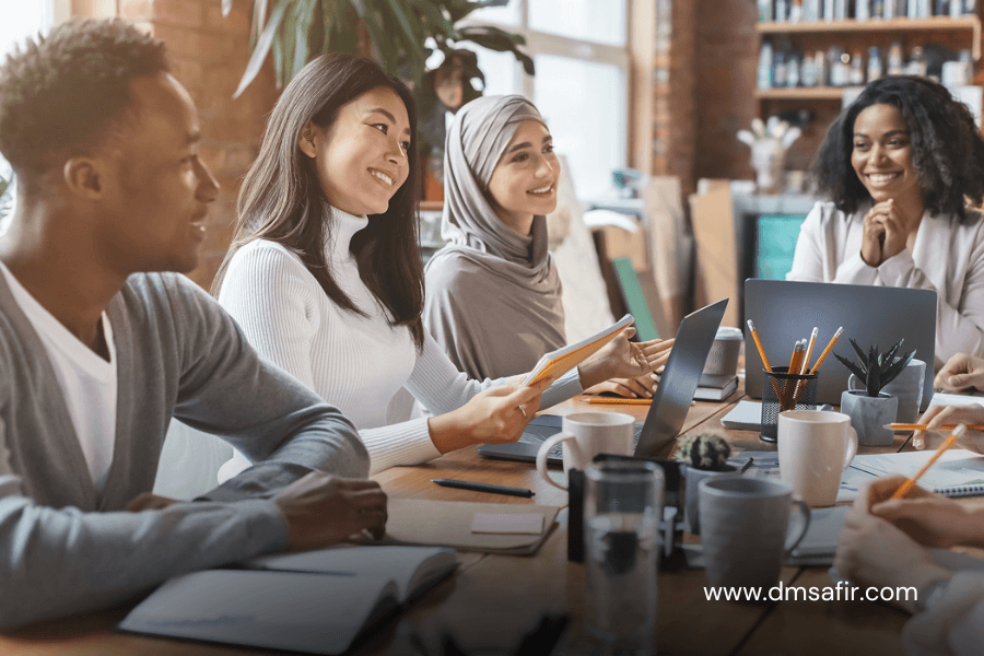 چرا باید در شبکه اجتماعی لینکدین فعالیت خود را شروع کنیم ؟ تاثیرات لینکدین بر کسب و کارها